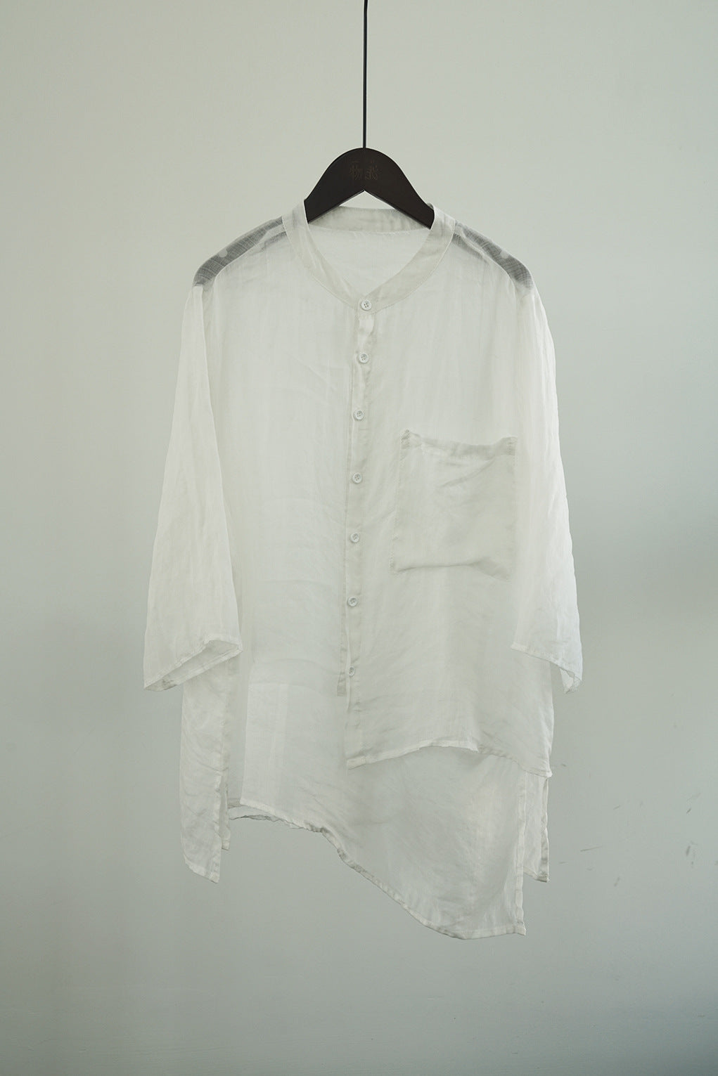 Literary and casual irregular ramie shirt, niche design retro tooling stand-up collar seven-quarter sleeve top W22281