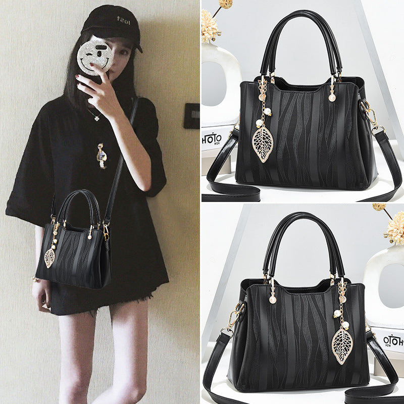 VLOVELAW 2025 Factory popular new bag mother model women's handbag large capacity fashion shoulder bag women's bag one piece hair