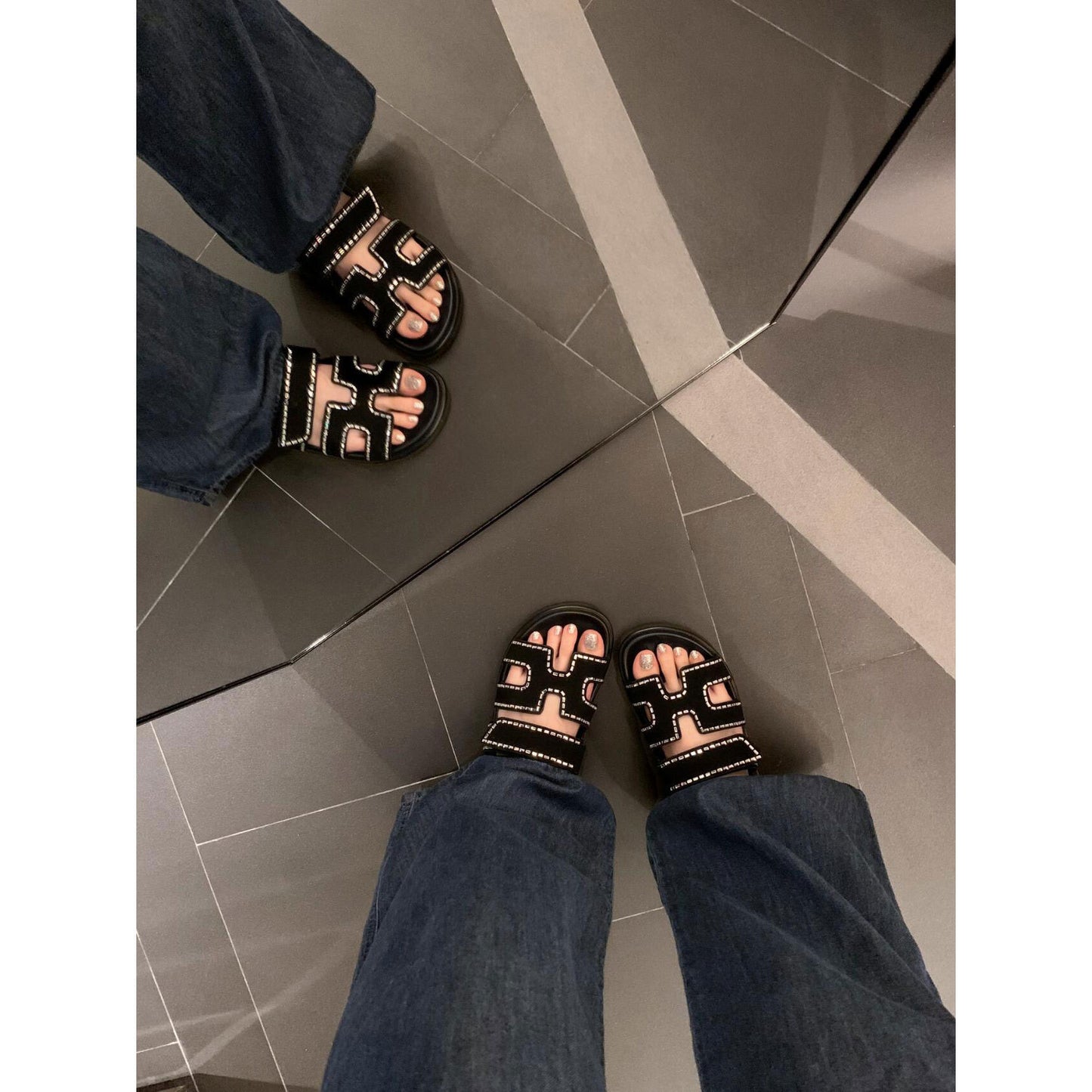 VLOVELAW  Su Cojin Same Super Second Uncle ~ New Color Leather Velcro Thick Bottom H Slippers Women's Sandals for Outer Wear Summer 2025