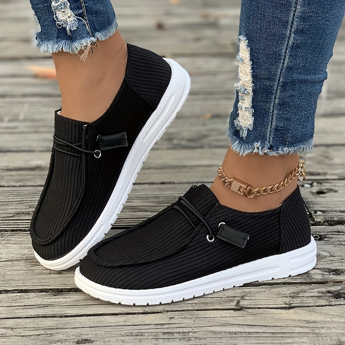 vlovelaw  Trendy Solid Color Stripes Pattern Skate Shoes, Wear Resistance Non Slip Canvas Sneakers, Casual Versatile Low Cut Slip On Loafers Shoes