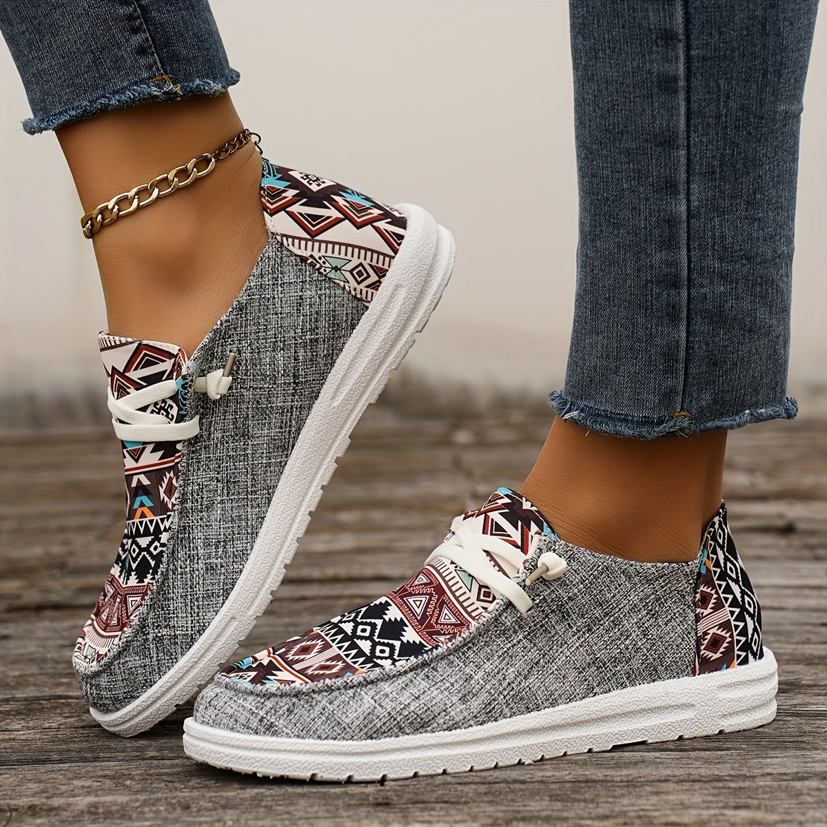 vlovelaw  Women's Tribal Pattern Canvas Shoes, Casual Round Toe Low Top Flat Sneakers, Lightweight Outdoor Walking Shoes