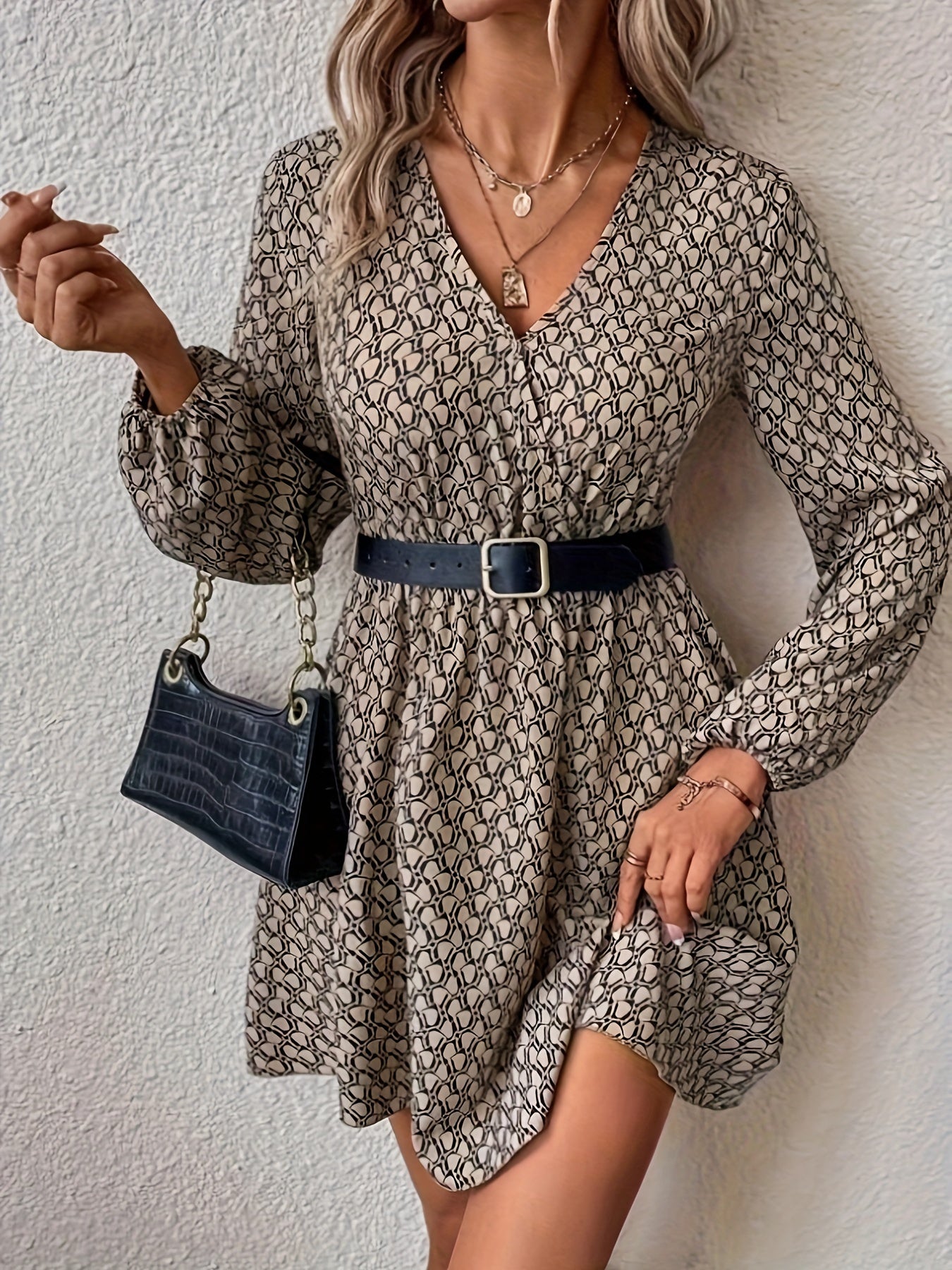 vlovelaw  Allover Print Lantern Sleeve Dress, Casual V Neck Cinched Waist Dress, Women's Clothing
